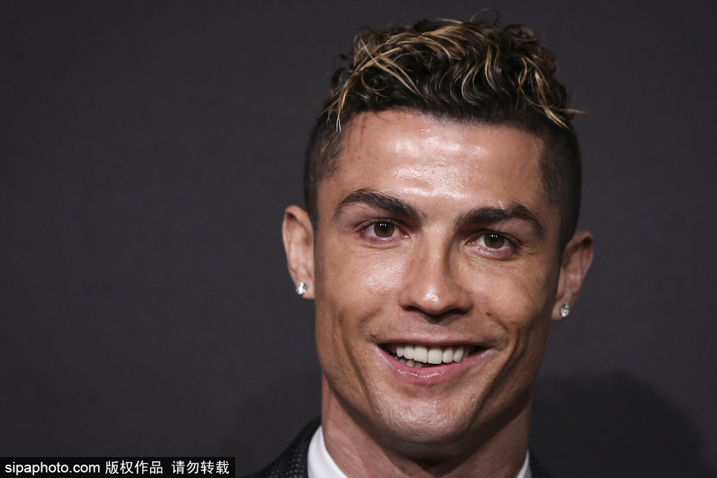 这位出色的 这位出色的