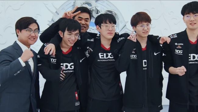 他不仅为球 他不仅为球