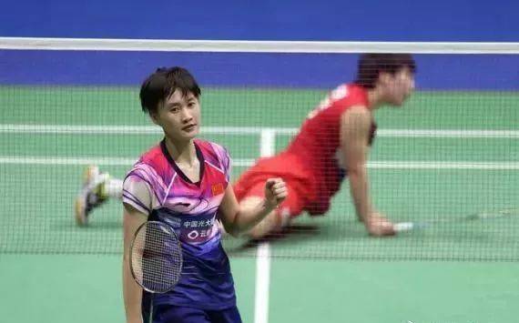 在同一届世 在同一届世