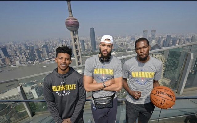 压进半场 压进半场